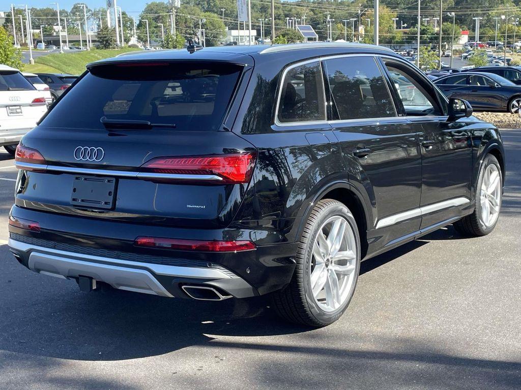 new 2025 Audi Q7 car, priced at $73,996