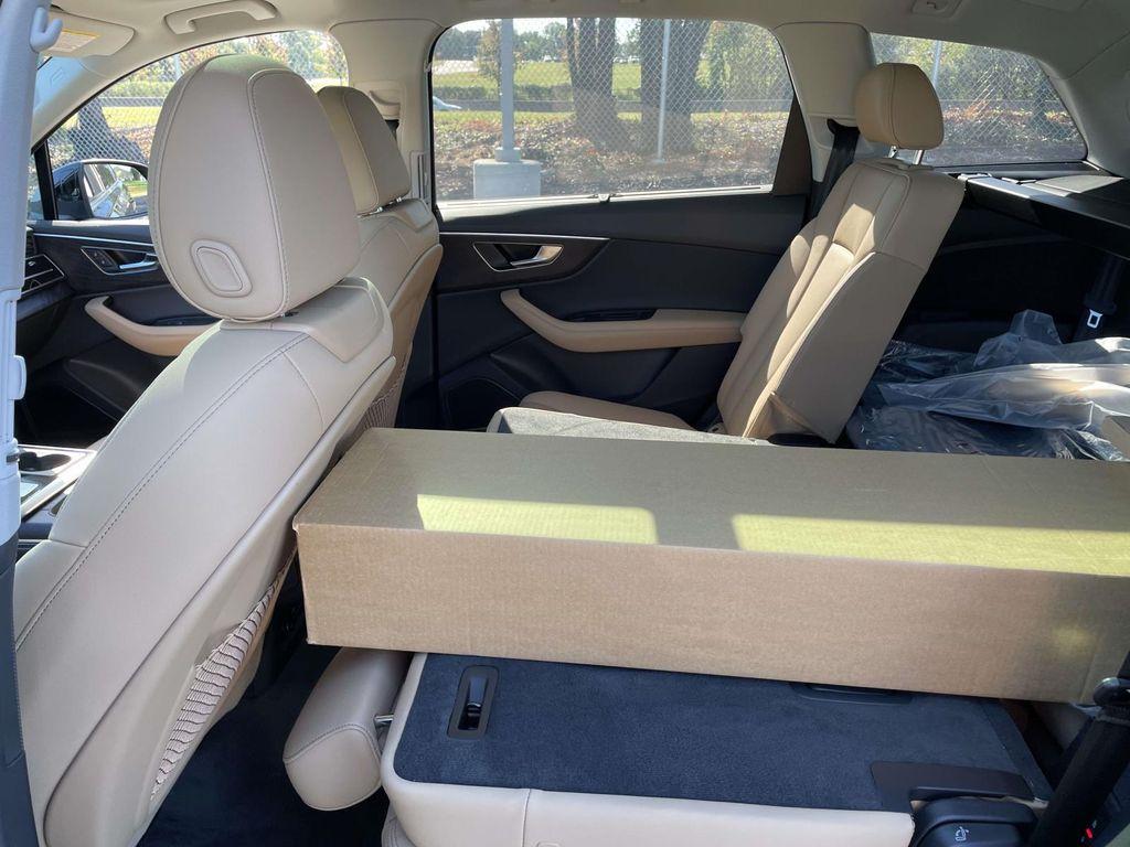 new 2025 Audi Q7 car, priced at $73,996
