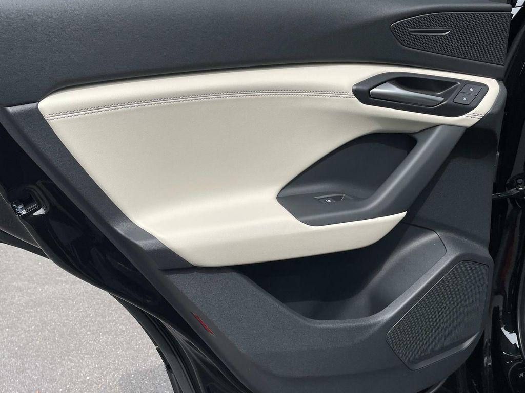 new 2025 Audi Q6 e-tron car, priced at $59,718