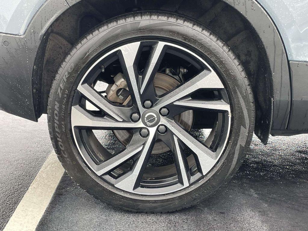 used 2021 Volvo XC40 car, priced at $24,497