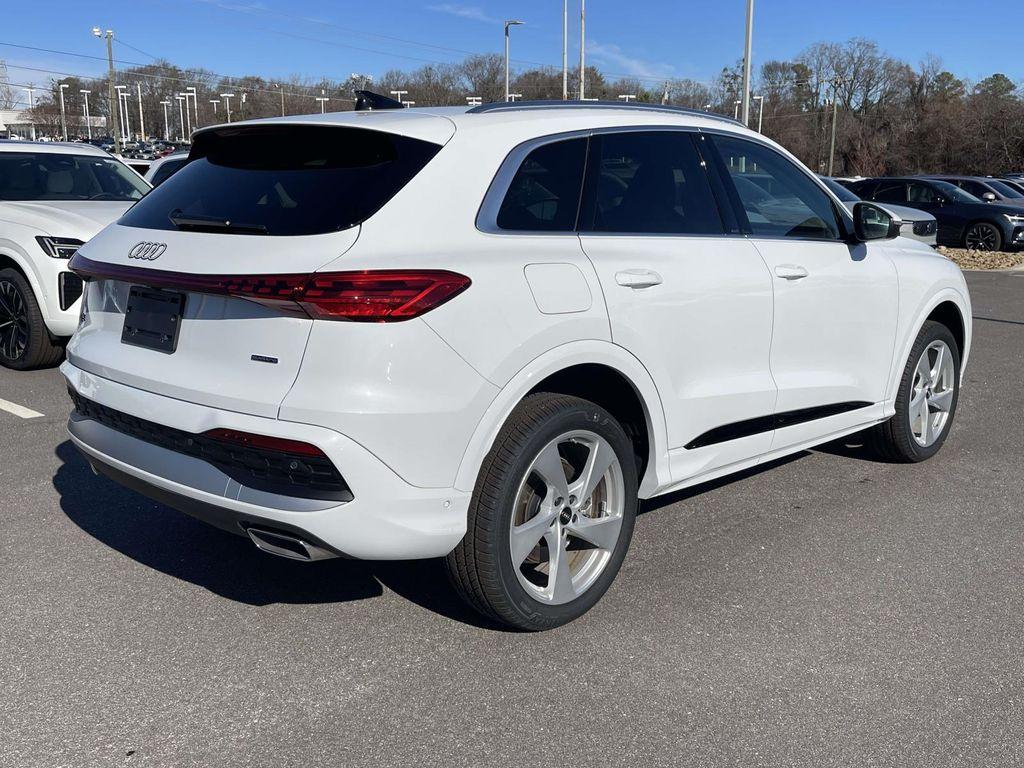 new 2025 Audi Q5 car, priced at $59,940