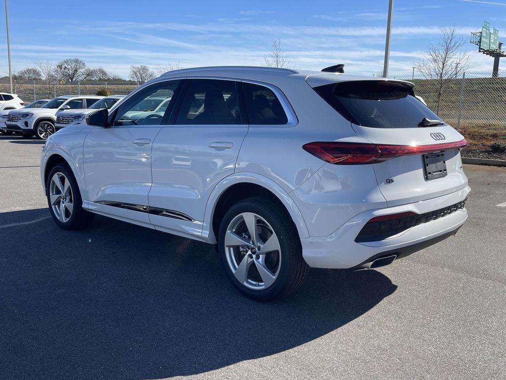 new 2025 Audi Q5 car, priced at $59,940