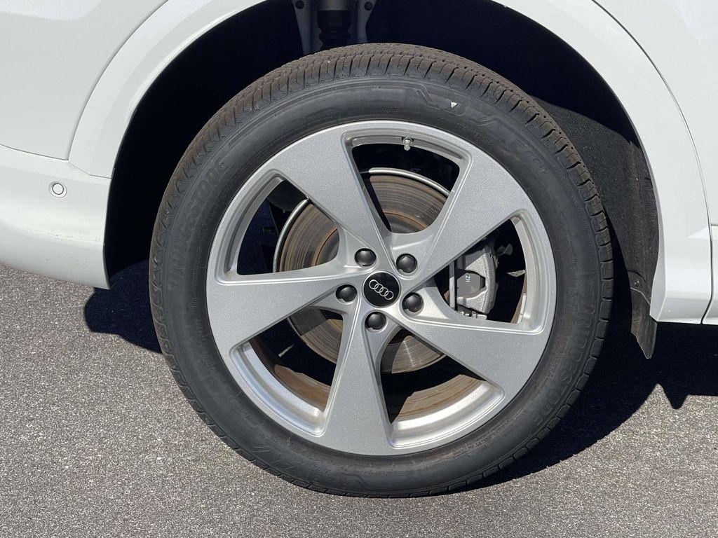 new 2025 Audi Q5 car, priced at $59,940