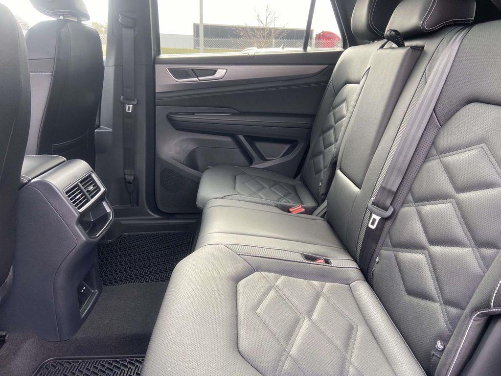 new 2026 Volkswagen Atlas Cross Sport car, priced at $46,444