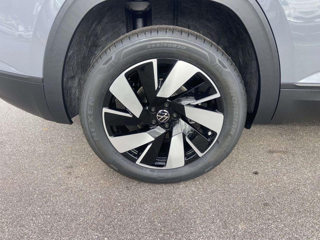 new 2026 Volkswagen Atlas Cross Sport car, priced at $46,444