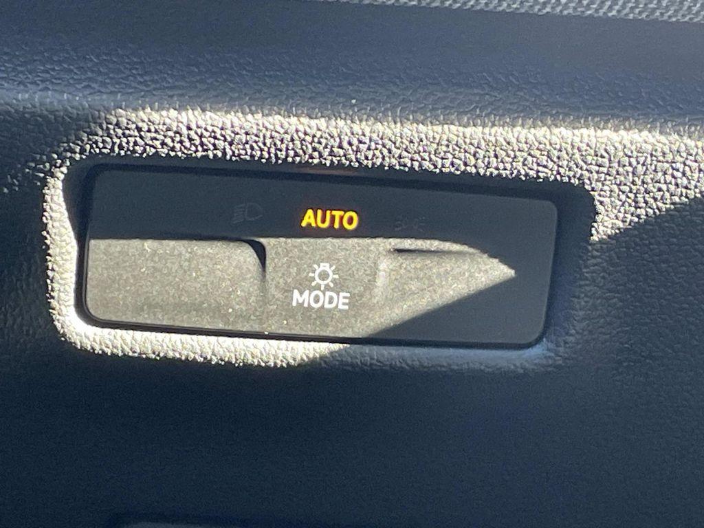 used 2025 Volkswagen Tiguan car, priced at $29,999