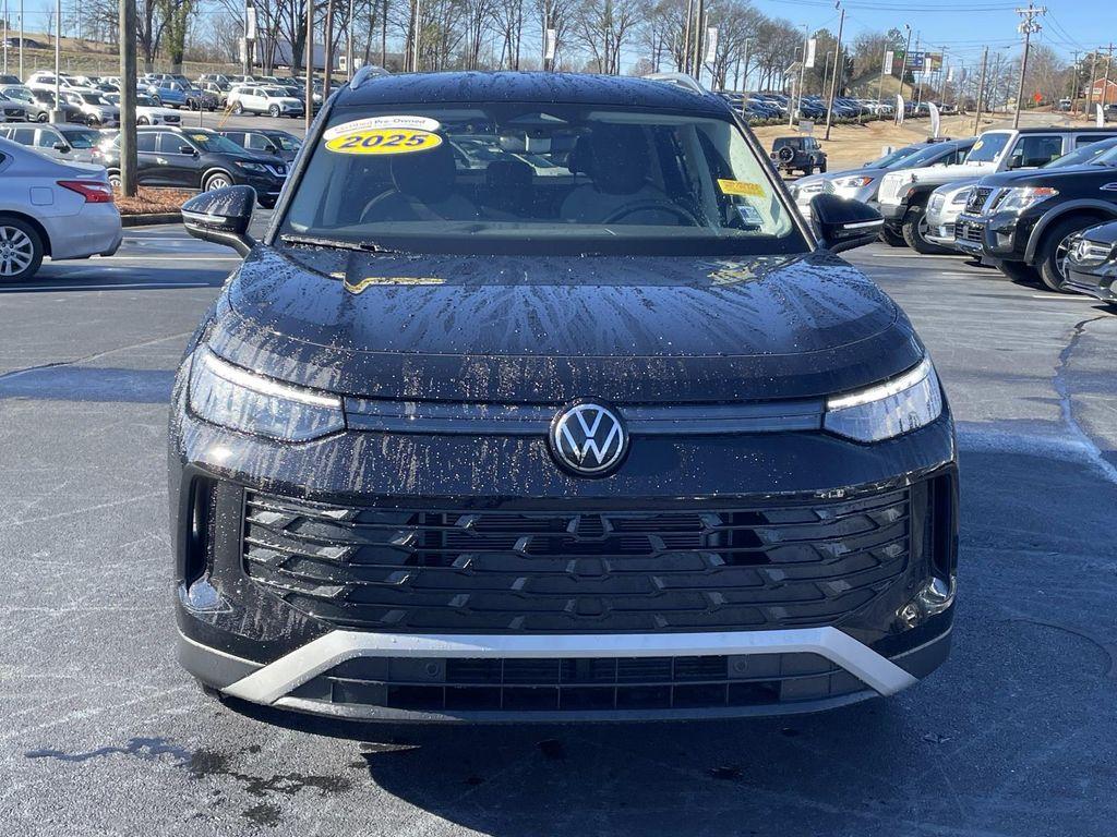 used 2025 Volkswagen Tiguan car, priced at $29,999