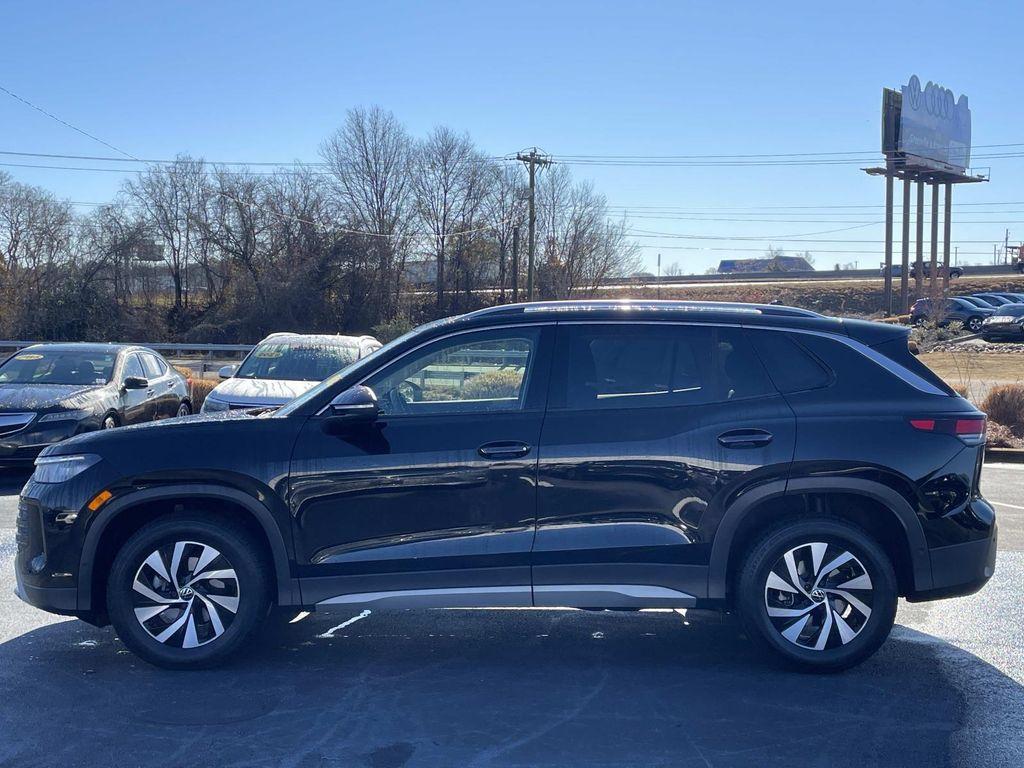 used 2025 Volkswagen Tiguan car, priced at $29,999