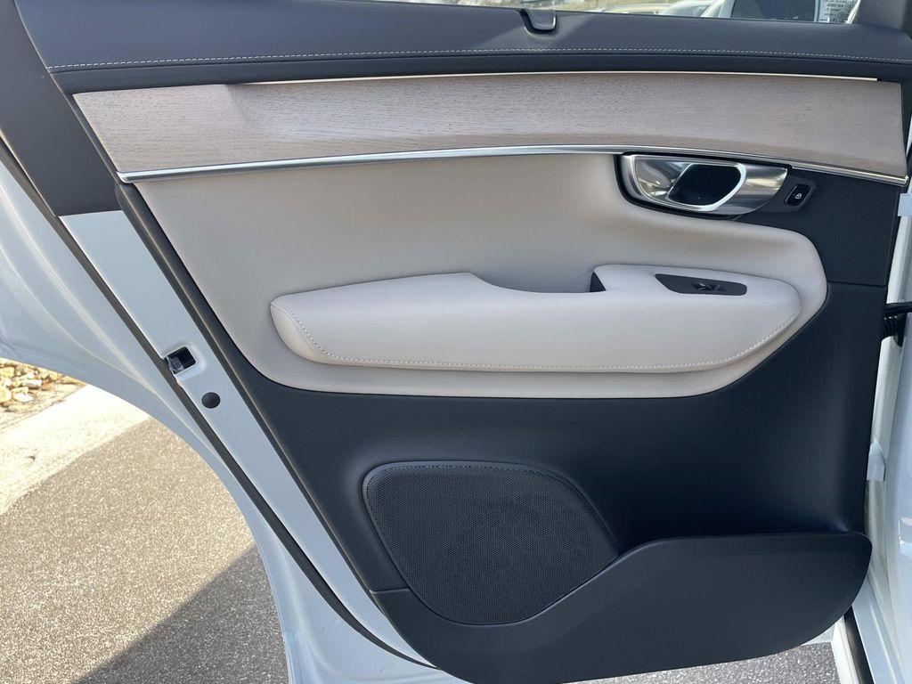 new 2026 Volvo XC90 Plug-In Hybrid car, priced at $85,745