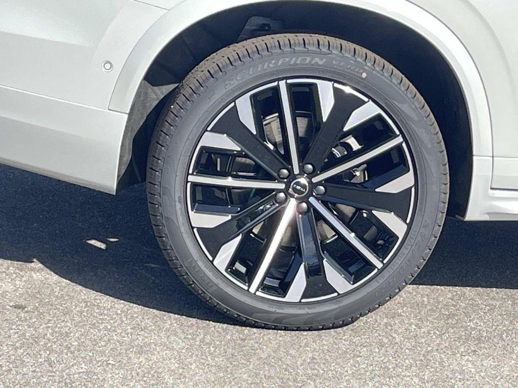 new 2026 Volvo XC90 Plug-In Hybrid car, priced at $85,745