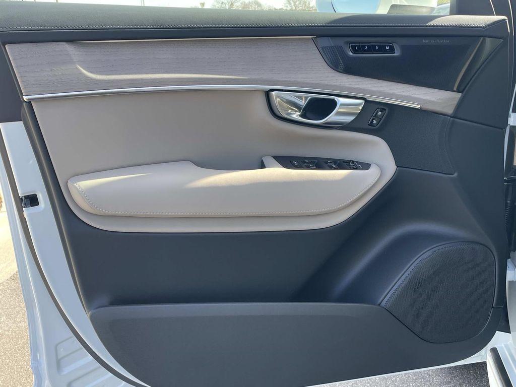 new 2026 Volvo XC90 Plug-In Hybrid car, priced at $85,745