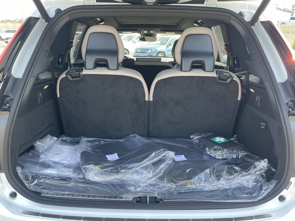 new 2026 Volvo XC90 Plug-In Hybrid car, priced at $85,745