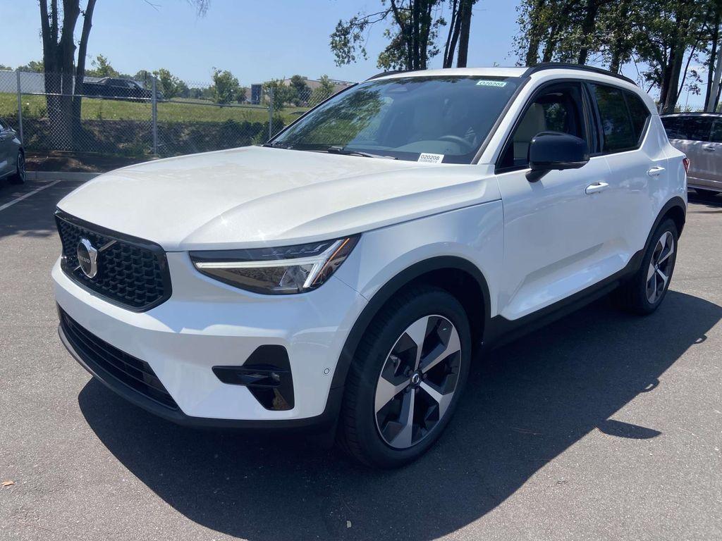 new 2026 Volvo XC40 car, priced at $49,250