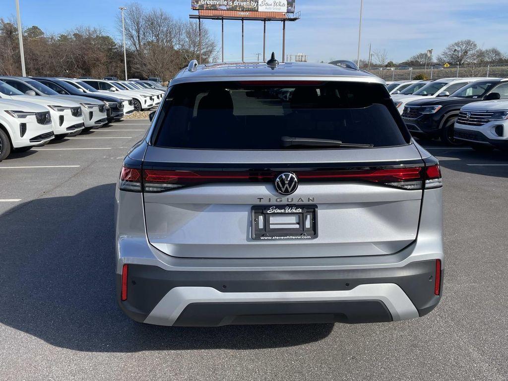 new 2026 Volkswagen Tiguan car, priced at $32,576