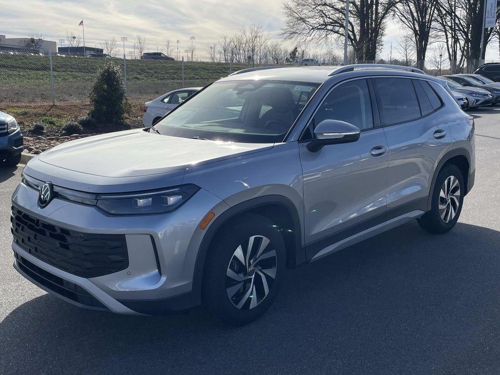 new 2026 Volkswagen Tiguan car, priced at $32,576