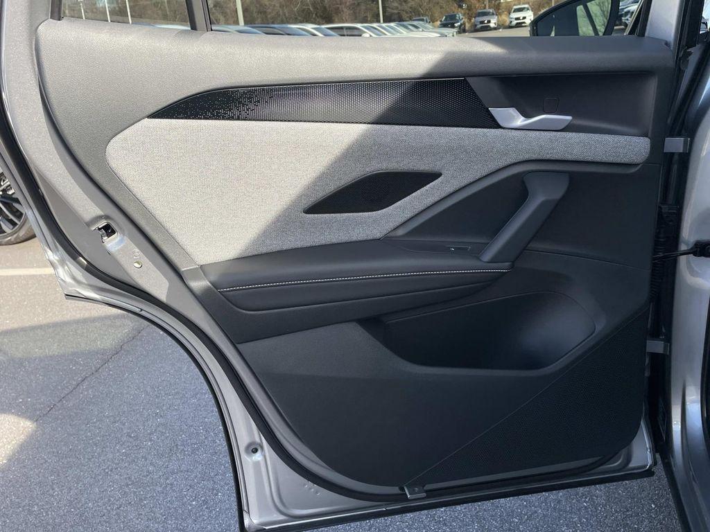 new 2026 Volkswagen Tiguan car, priced at $32,576