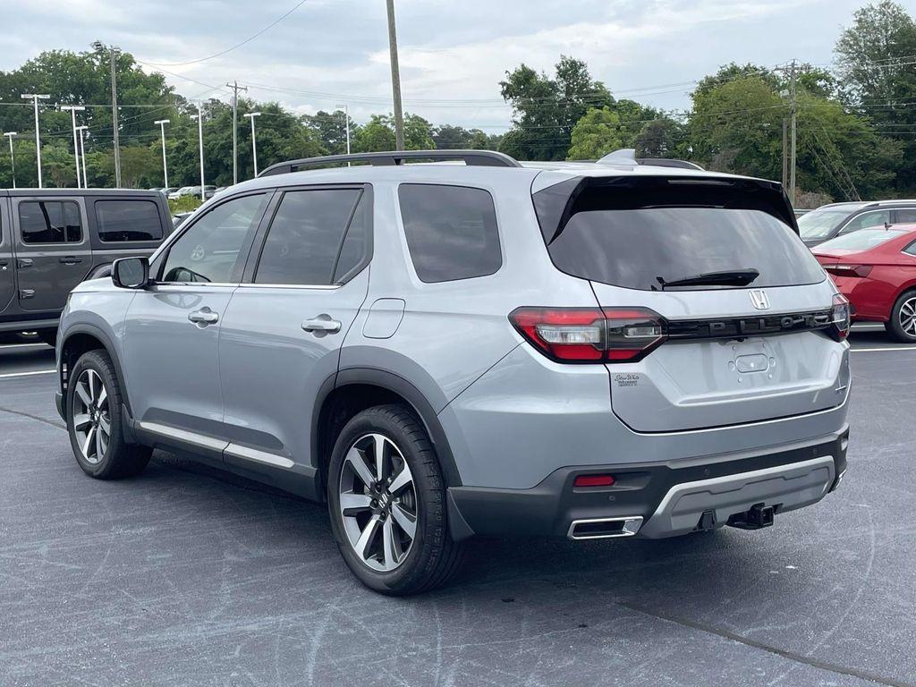 used 2025 Honda Pilot car, priced at $44,999