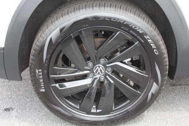 used 2022 Volkswagen Atlas Cross Sport car