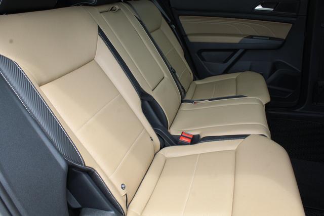 used 2022 Volkswagen Atlas Cross Sport car