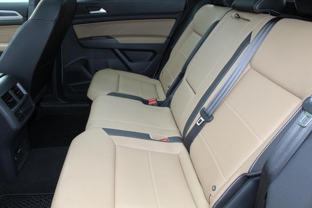 used 2022 Volkswagen Atlas Cross Sport car