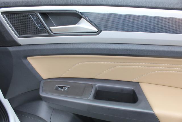 used 2022 Volkswagen Atlas Cross Sport car