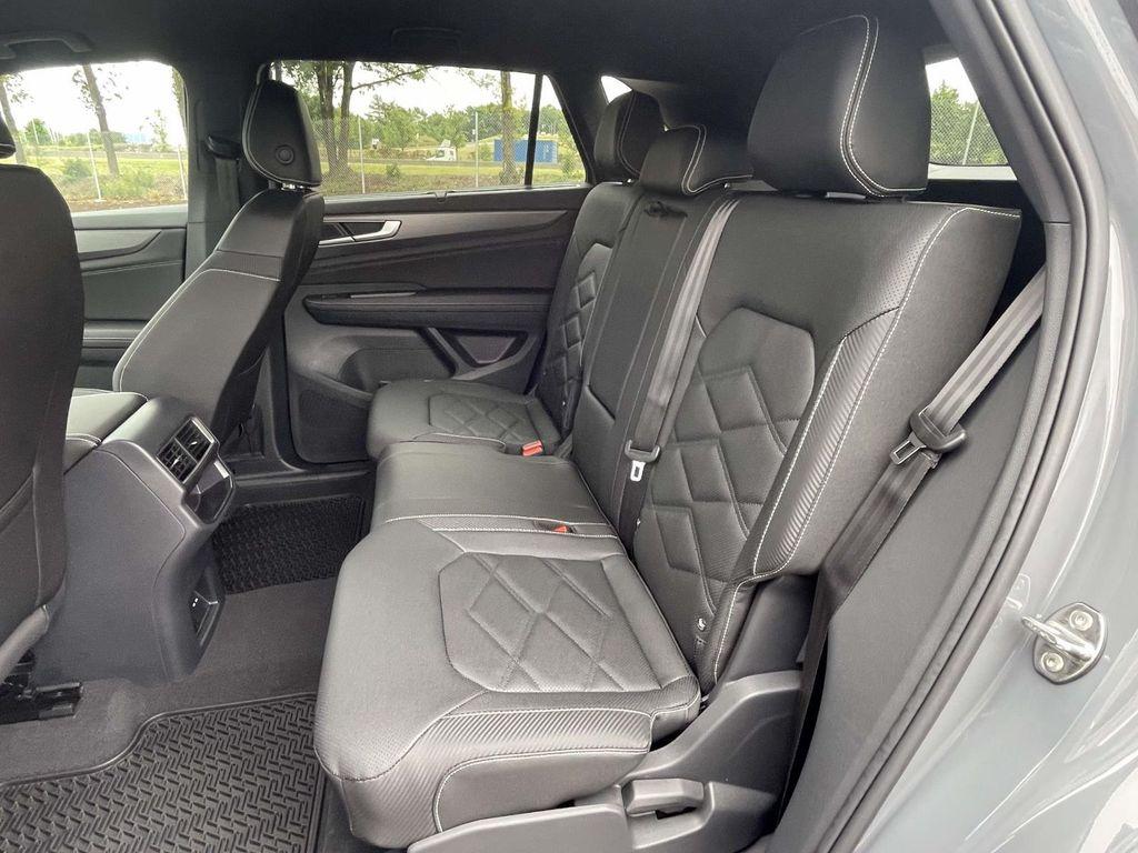 new 2026 Volkswagen Atlas Cross Sport car, priced at $44,946