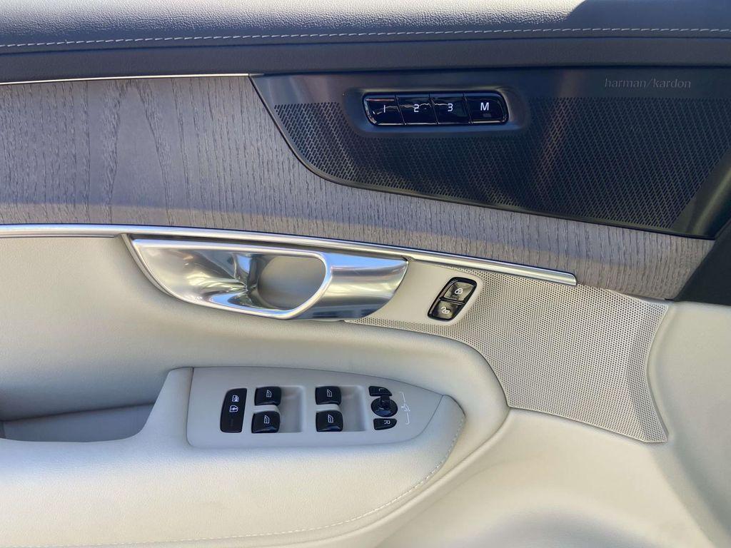 new 2026 Volvo XC90 car, priced at $70,155