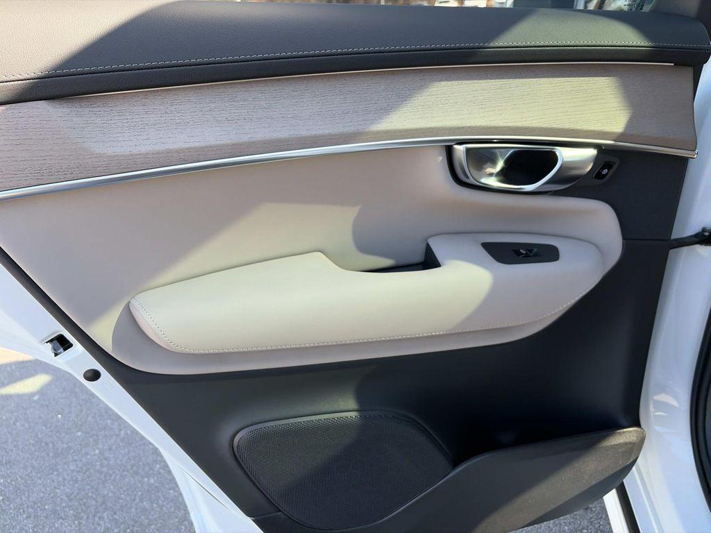 new 2026 Volvo XC90 Plug-In Hybrid car, priced at $80,945