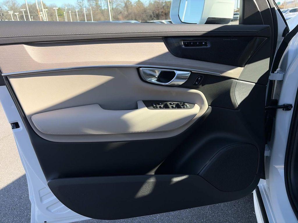 new 2026 Volvo XC90 Plug-In Hybrid car, priced at $80,945