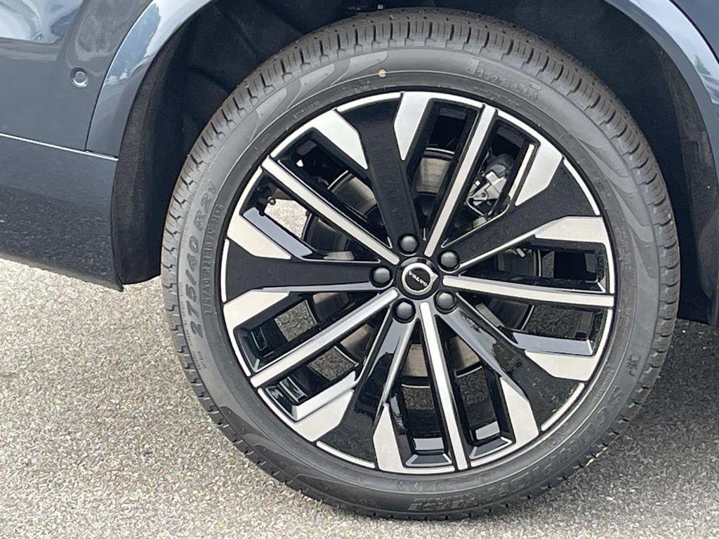 new 2026 Volvo XC90 car, priced at $71,945