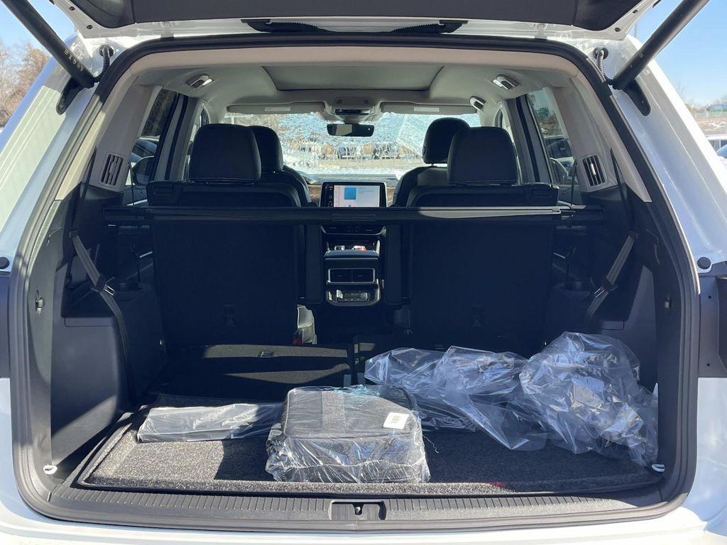 new 2026 Volkswagen Atlas car, priced at $49,043