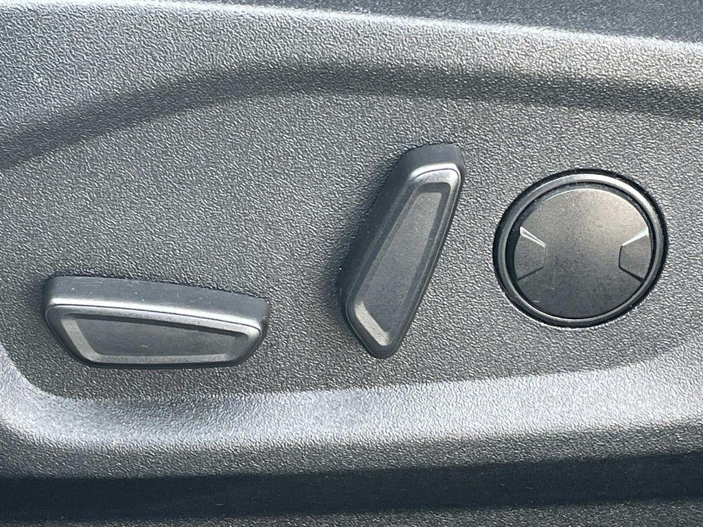 used 2024 Ford Edge car, priced at $22,999