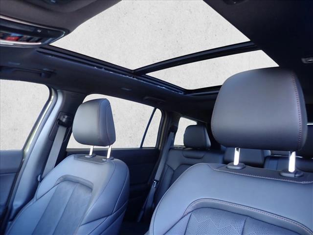 new 2026 Jeep Cherokee car, priced at $41,790