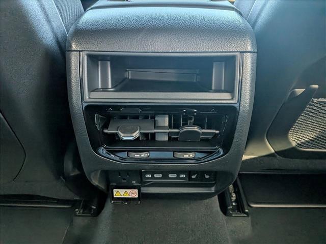 new 2026 Jeep Grand Cherokee car, priced at $52,004