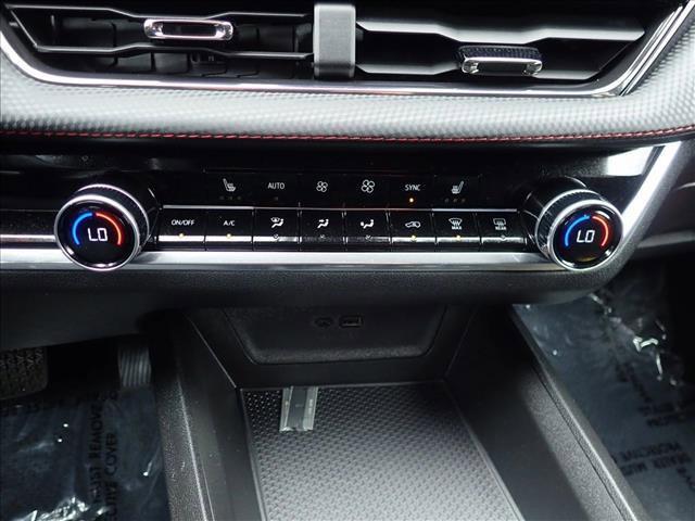 used 2025 Chevrolet Equinox car, priced at $30,896