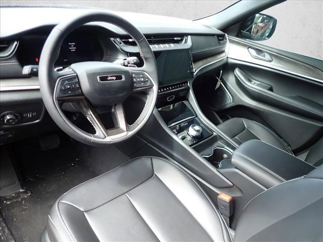 new 2026 Jeep Grand Cherokee car, priced at $41,890