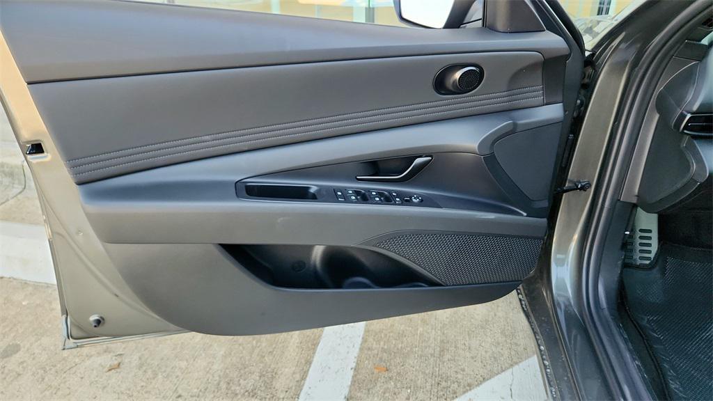 new 2025 Hyundai Elantra car, priced at $25,402