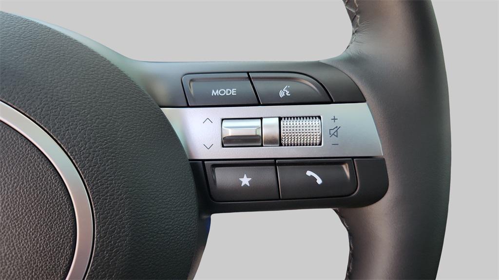 new 2025 Hyundai TUCSON Hybrid car, priced at $41,816