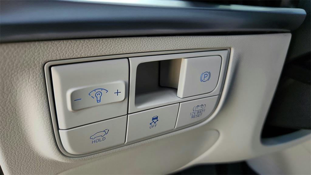 new 2025 Hyundai TUCSON Hybrid car, priced at $41,816