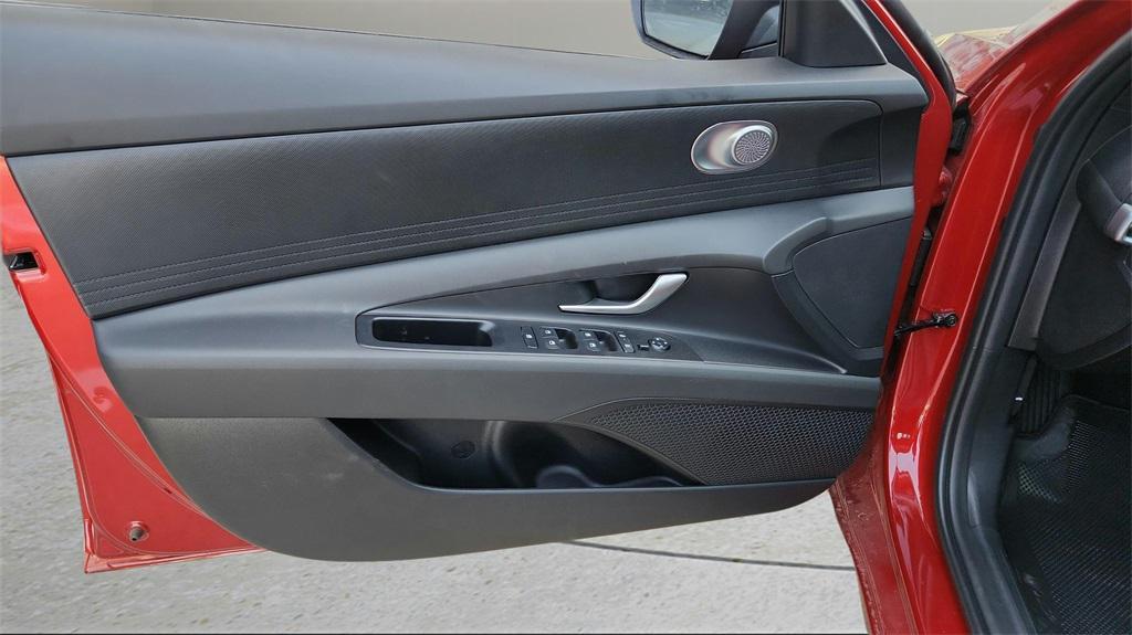 new 2025 Hyundai Elantra car, priced at $23,827