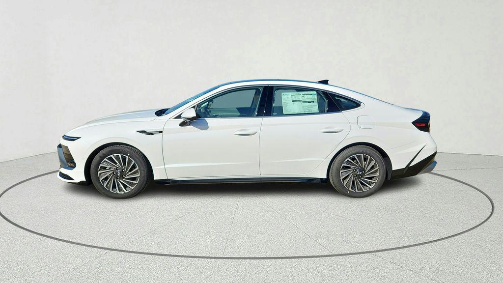 new 2026 Hyundai Sonata Hybrid car, priced at $38,801