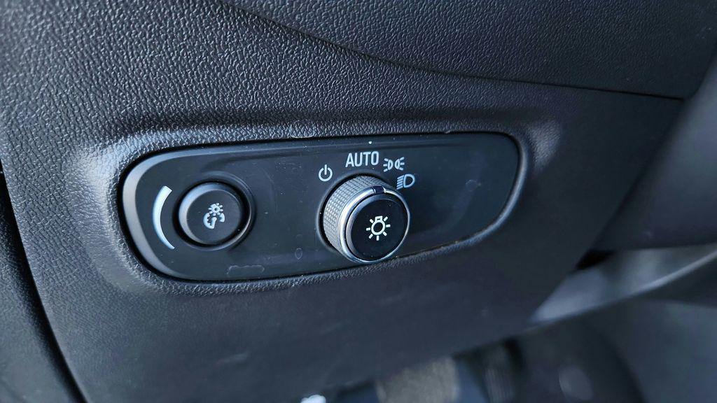 used 2024 Chevrolet Equinox car, priced at $22,078