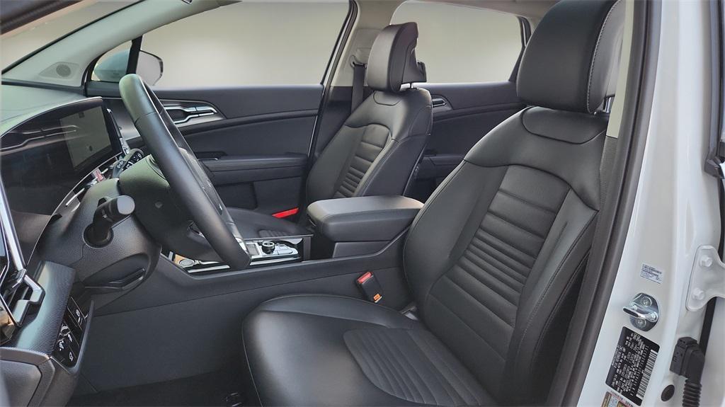 used 2025 Kia Sportage car