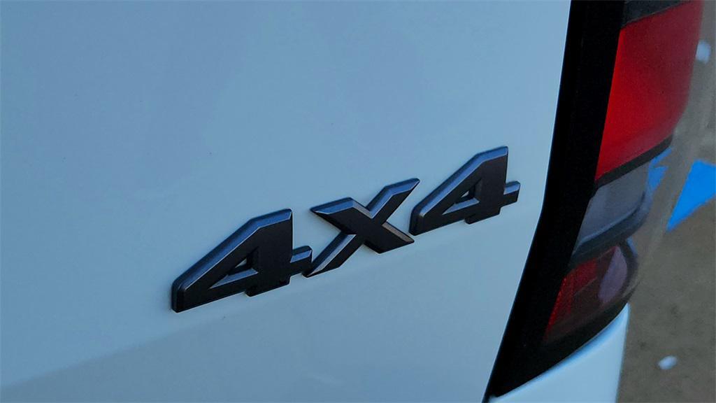 used 2022 Nissan Frontier car, priced at $25,998