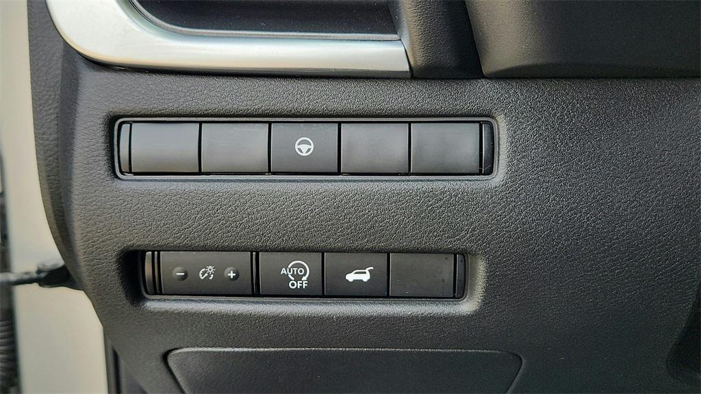 used 2024 Nissan Rogue car, priced at $20,245