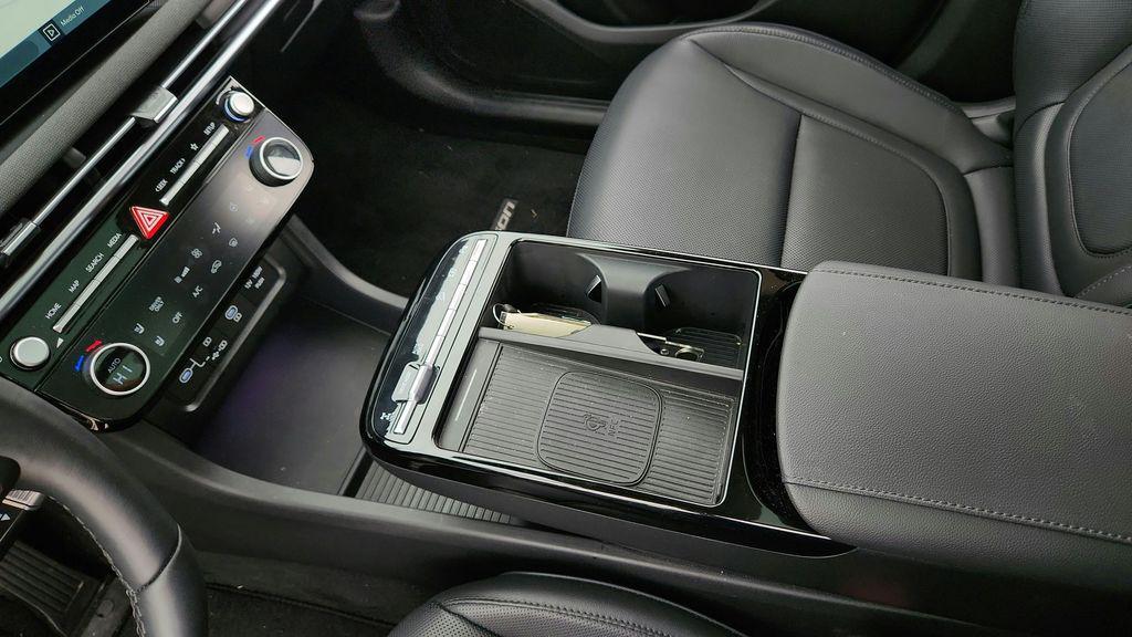 used 2025 Hyundai TUCSON Hybrid car, priced at $36,571