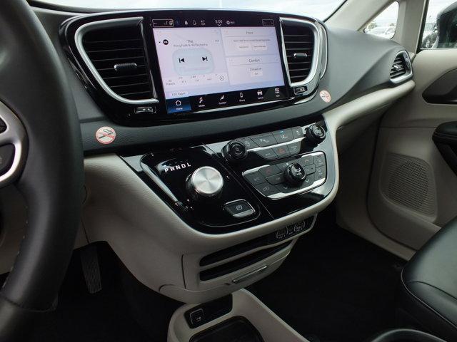 used 2024 Chrysler Pacifica car, priced at $23,887