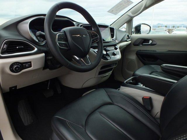used 2024 Chrysler Pacifica car, priced at $23,887