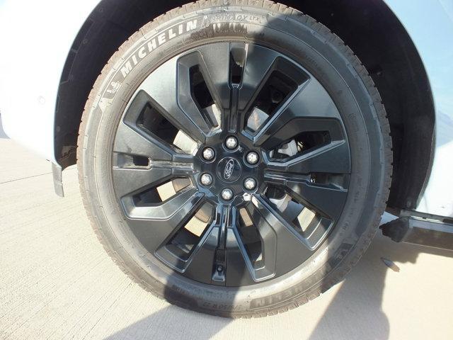 used 2025 Ford Expedition car, priced at $77,981