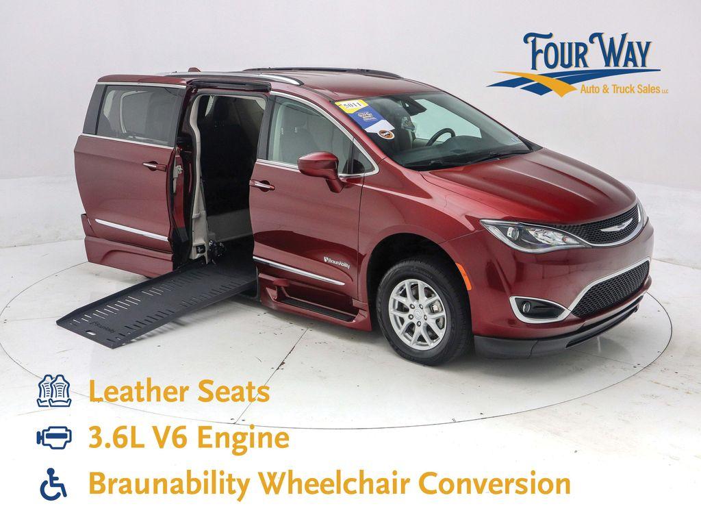 used 2019 Chrysler Pacifica car, priced at $31,500